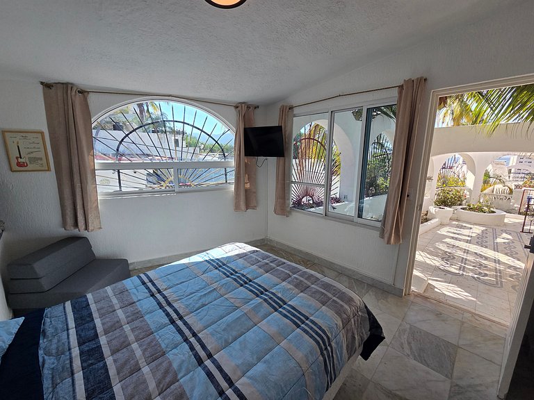 Room 5 minutes from the beach