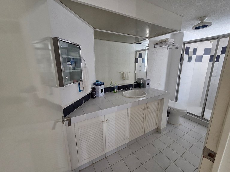 Spacious with 2 bedrooms, 2 bathrooms, and parking