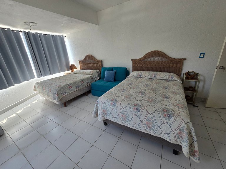 Spacious with 2 bedrooms, 2 bathrooms, and parking